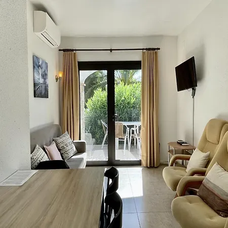 Volendam Planta Baja Con Piscina Privada Apartment
